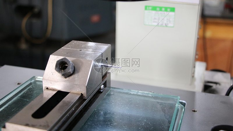成都小型数控车床批发市场，正在经历一场静悄悄的分化